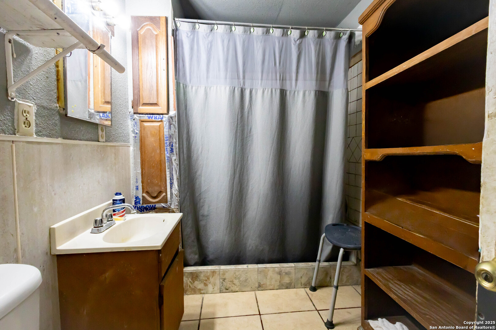 2040 W Laurel San Antonio TX 78201