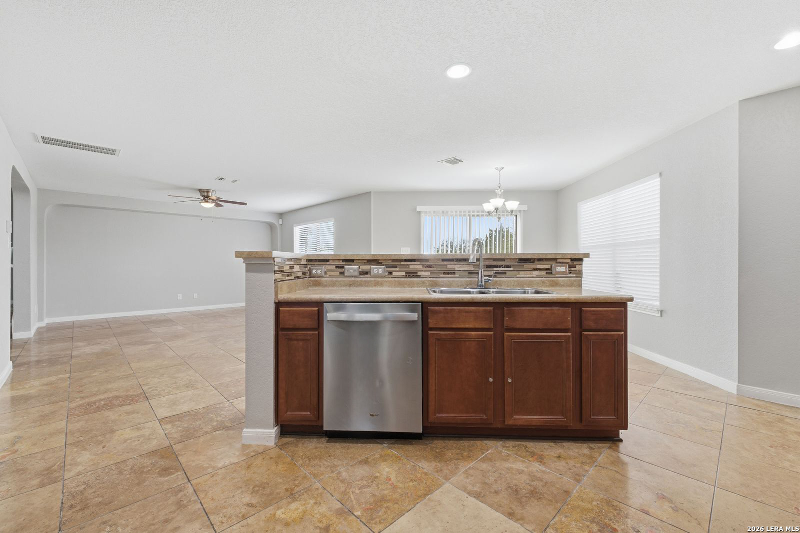 5764 Maxfli Schertz TX 78108