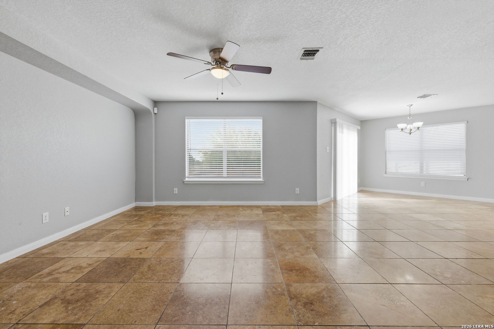 5764 Maxfli Schertz TX 78108