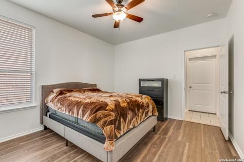 8512 Samsel Falls San Antonio TX 78254