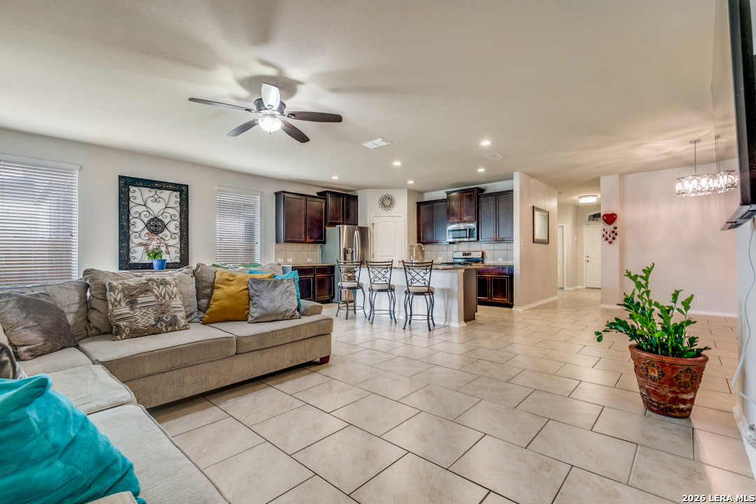 8512 Samsel Falls San Antonio TX 78254