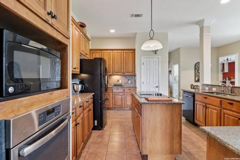 113 Springbranch Drive Kerrville TX 78028