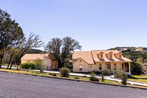 113 Springbranch Drive Kerrville TX 78028
