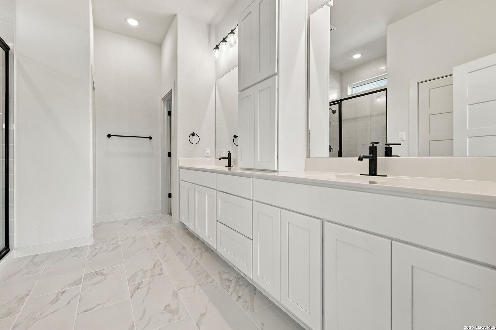 123 Carlton Cove Mico TX 78056
