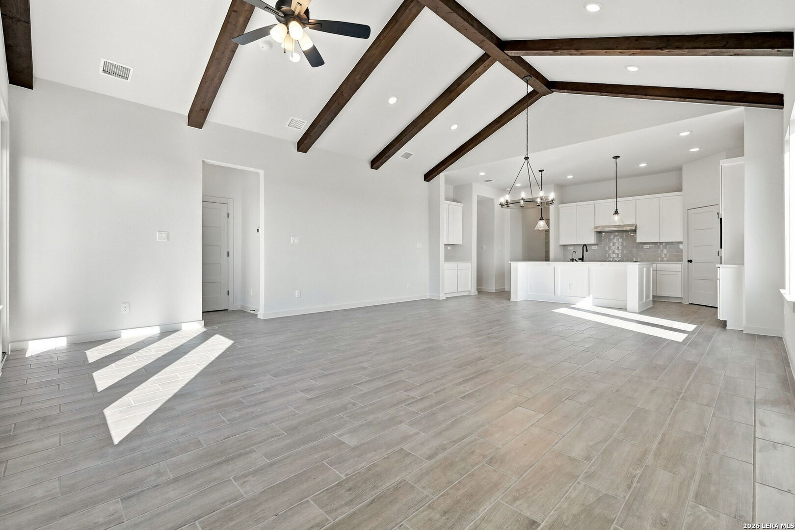 123 Carlton Cove Mico TX 78056