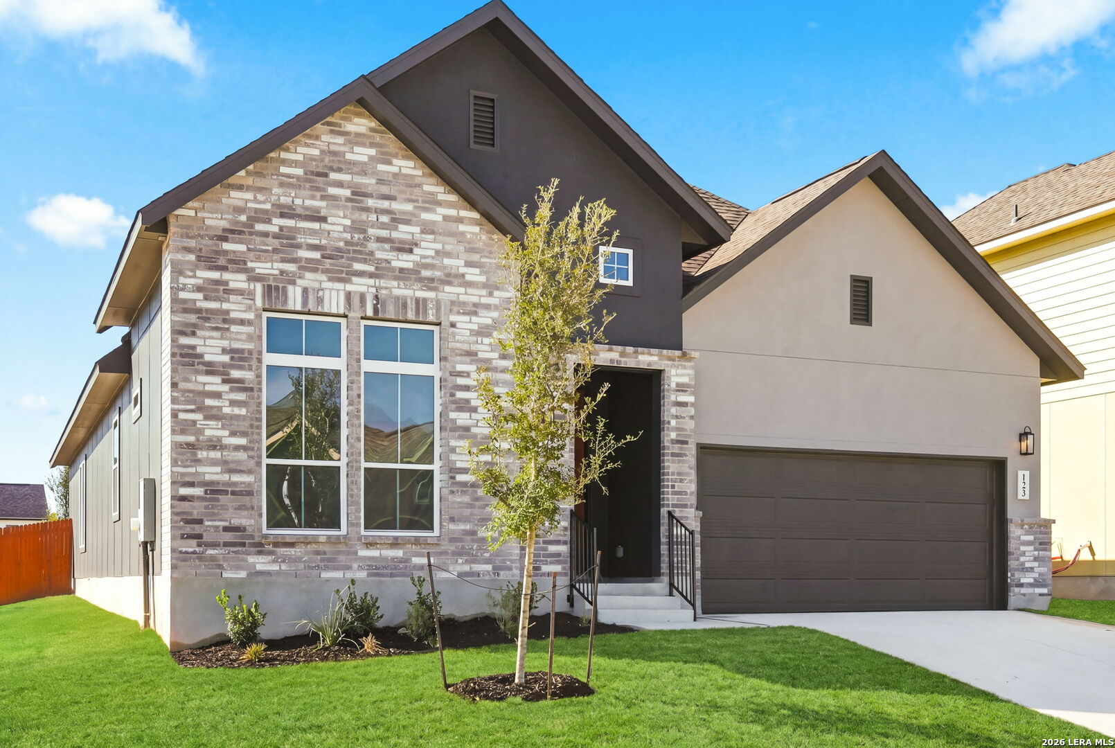 123 Carlton Cove Mico TX 78056