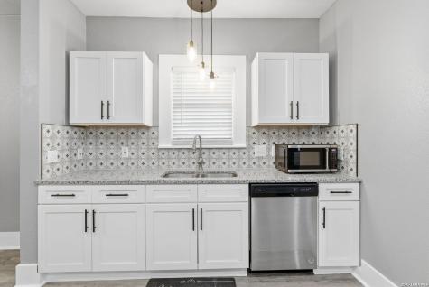 128 Blanco Road San Antonio TX 78212