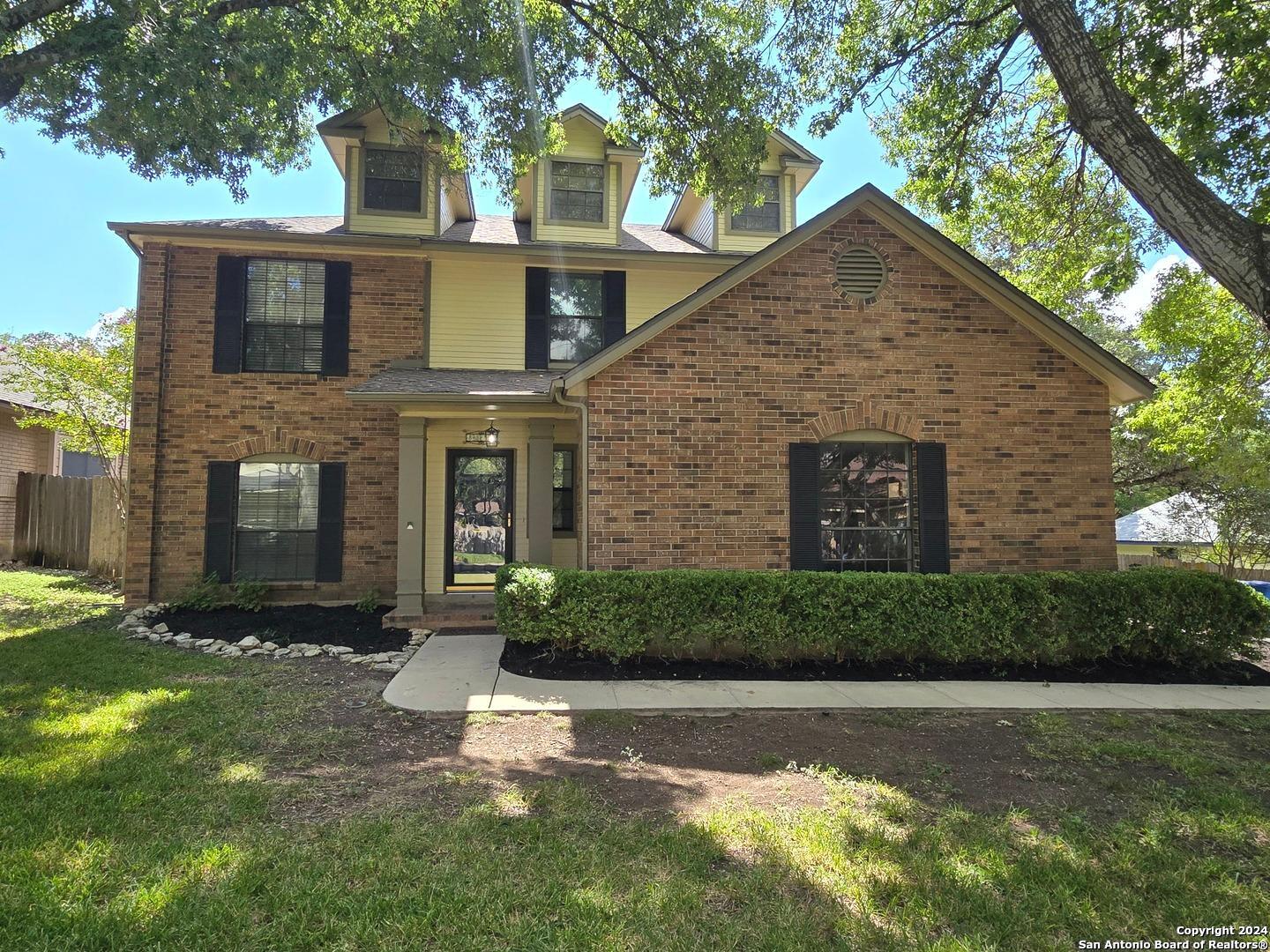 8518 Lavenham San Antonio TX 78254