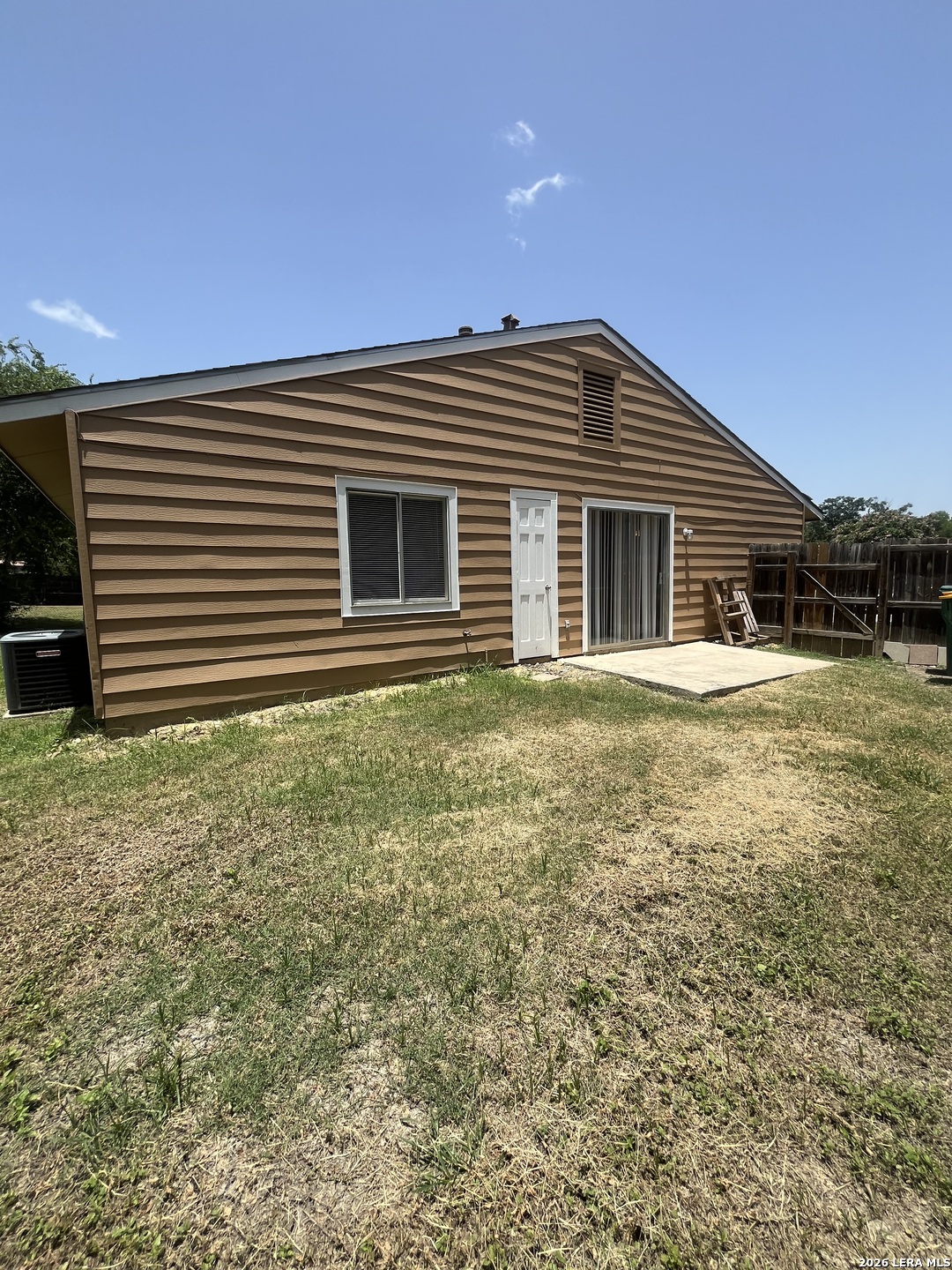 8806 Wild Meadows Converse TX 78109