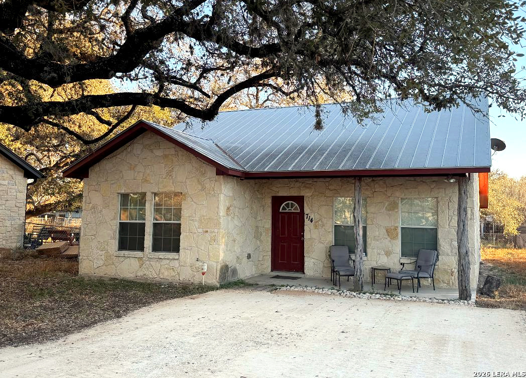 714 Houston Pleasanton TX 78064