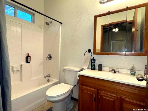 714 Houston Pleasanton TX 78064