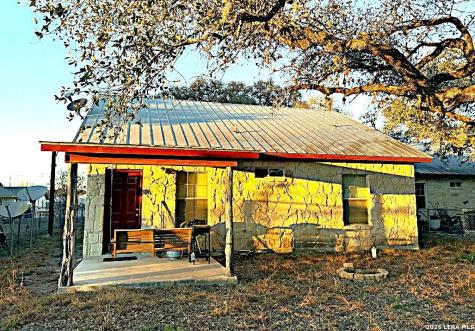 714 Houston Pleasanton TX 78064