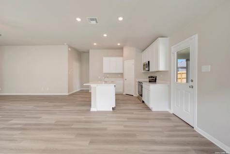1112 Limestone Ridge Seguin TX 78155