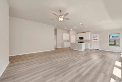 1112 Limestone Ridge Seguin TX 78155