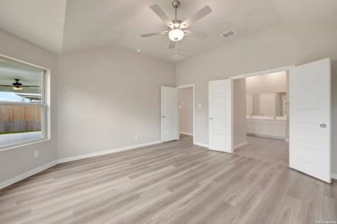 1112 Limestone Ridge Seguin TX 78155