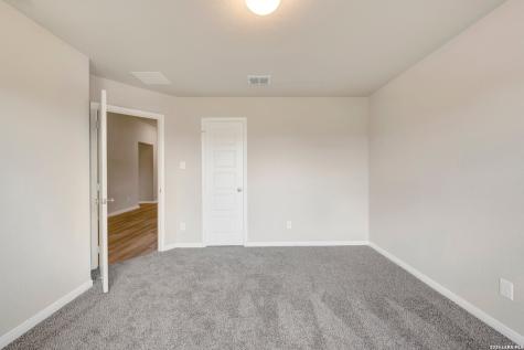 1112 Limestone Ridge Seguin TX 78155