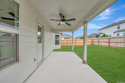 1112 Limestone Ridge Seguin TX 78155