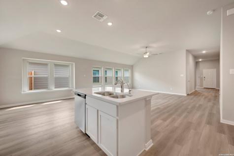 1112 Limestone Ridge Seguin TX 78155
