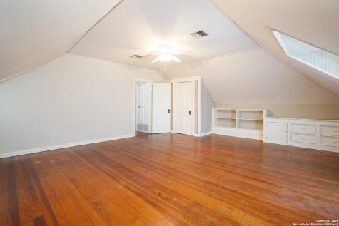 501 W French Place San Antonio TX 78212