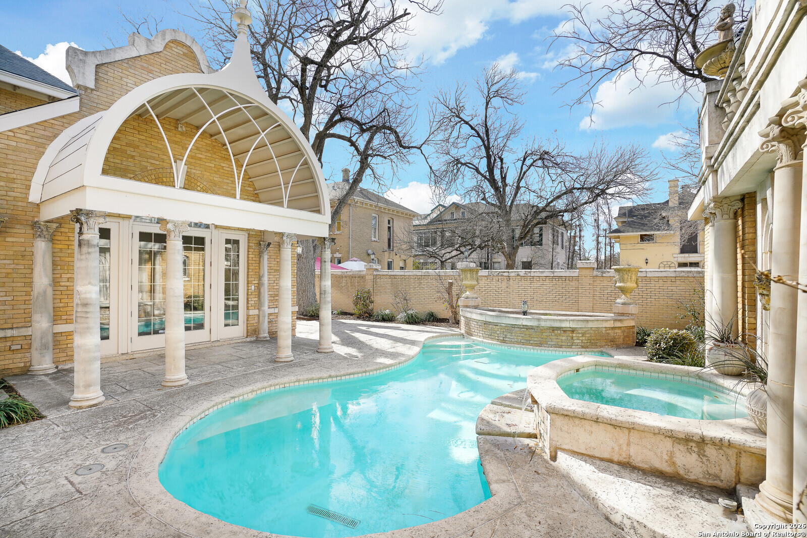 501 W French Place San Antonio TX 78212