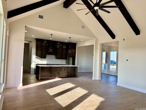 712 County Road 320 Floresville TX 78114