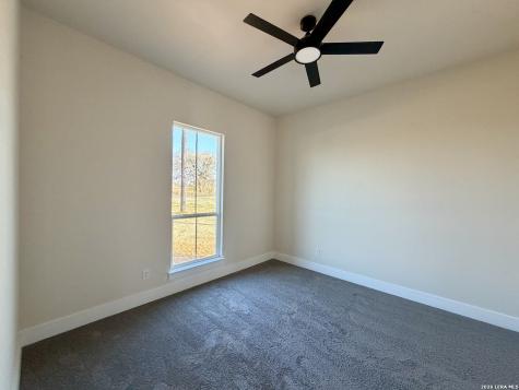 712 County Road 320 Floresville TX 78114
