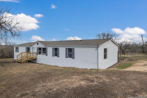 105 County Road 5635 Castroville TX 78009
