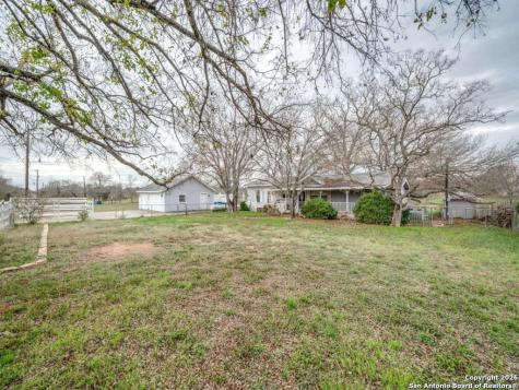 7431 & 7433 Real Road China Grove TX 78263