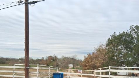 7431 & 7433 Real Road China Grove TX 78263