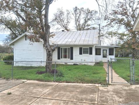 7431 & 7433 Real Road China Grove TX 78263