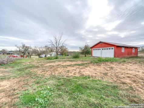 7431 & 7433 Real Road China Grove TX 78263
