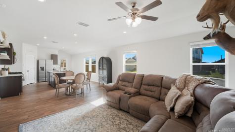 150 Legendary Trail Loop Floresville TX 78114