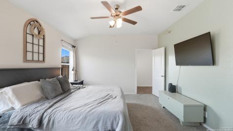 150 Legendary Trail Loop Floresville TX 78114