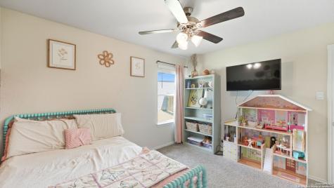 150 Legendary Trail Loop Floresville TX 78114
