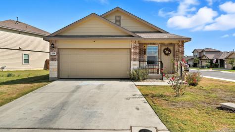 150 Legendary Trail Loop Floresville TX 78114