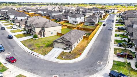 150 Legendary Trail Loop Floresville TX 78114