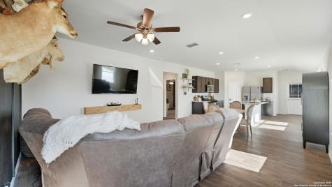 150 Legendary Trail Loop Floresville TX 78114
