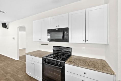 12118 Pease River San Antonio TX 78245