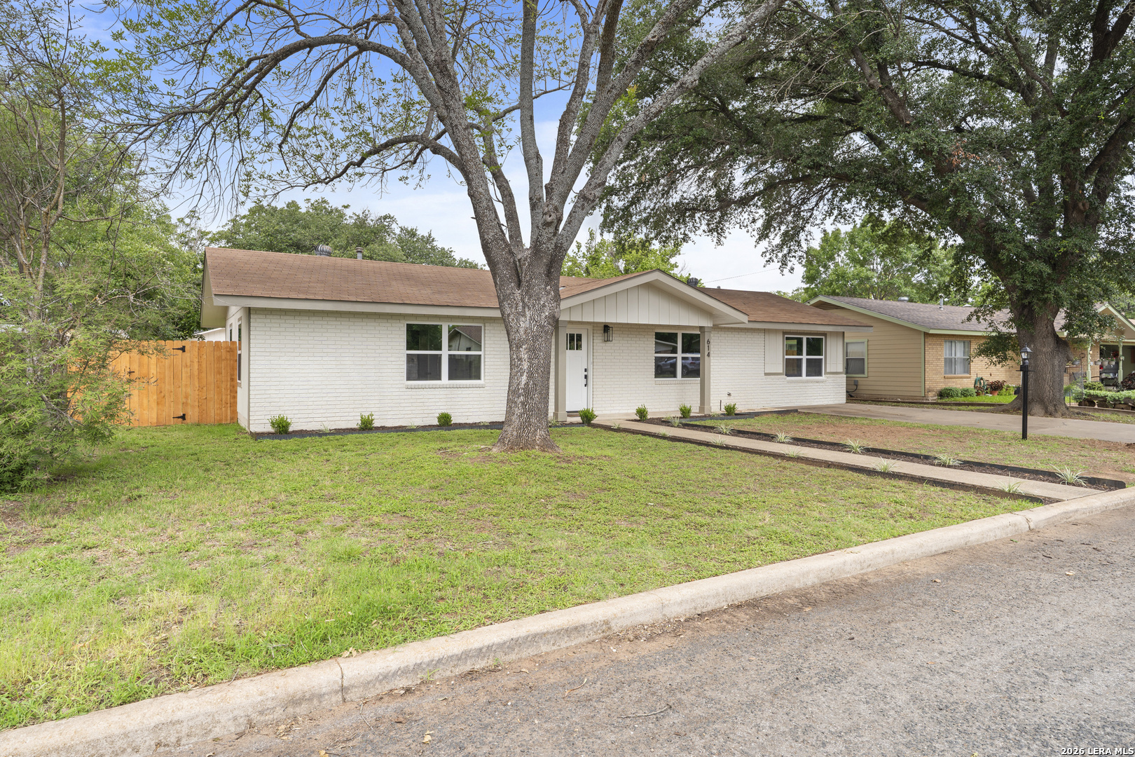 614 S Columbus Street Fredericksburg TX 78624