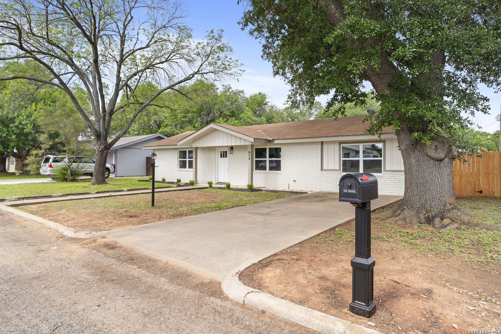 614 S Columbus Street Fredericksburg TX 78624