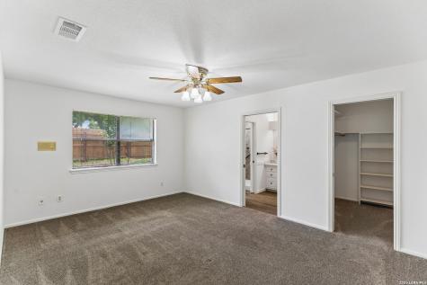 8706 Golden View Windcrest TX 78239