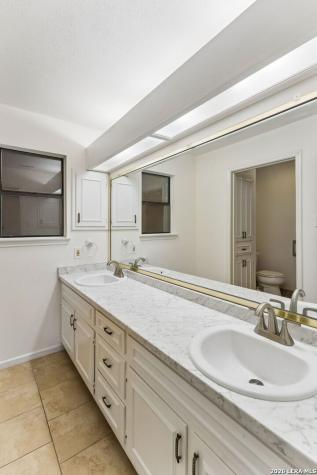 8706 Golden View Windcrest TX 78239