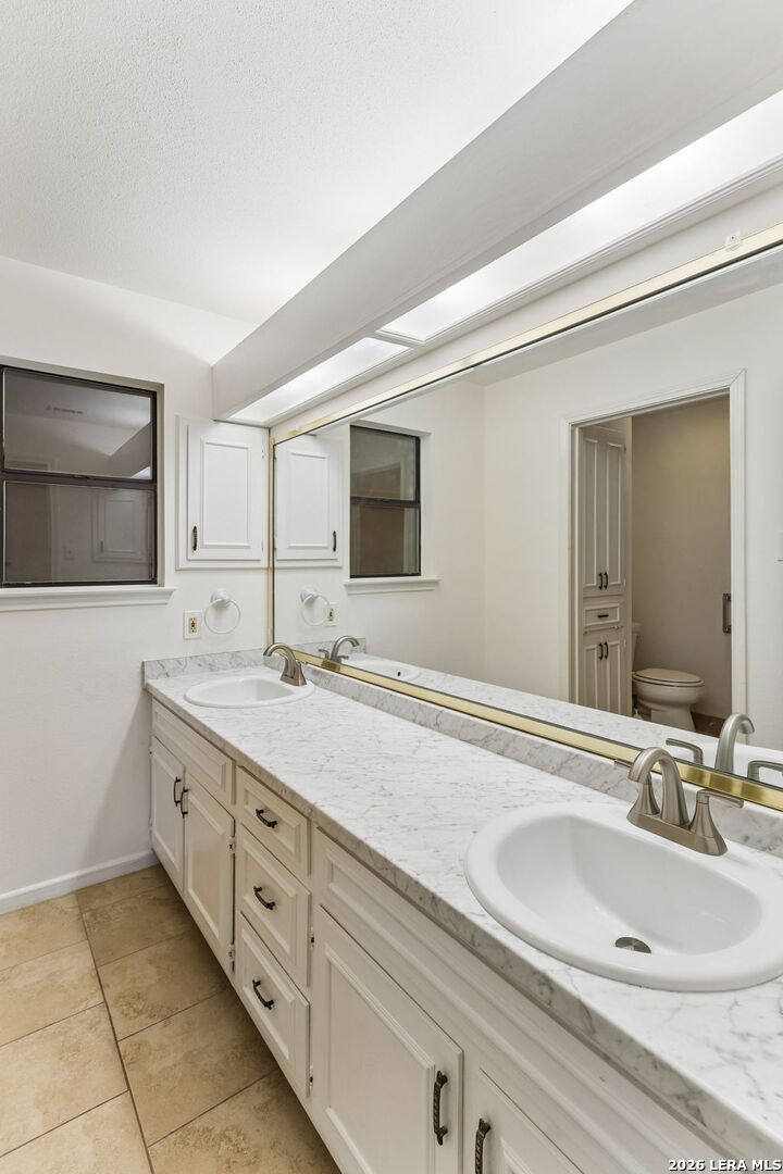 8706 Golden View Windcrest TX 78239
