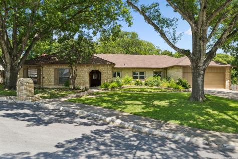 8706 Golden View Windcrest TX 78239