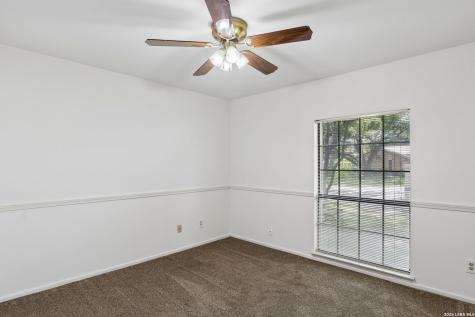 8706 Golden View Windcrest TX 78239