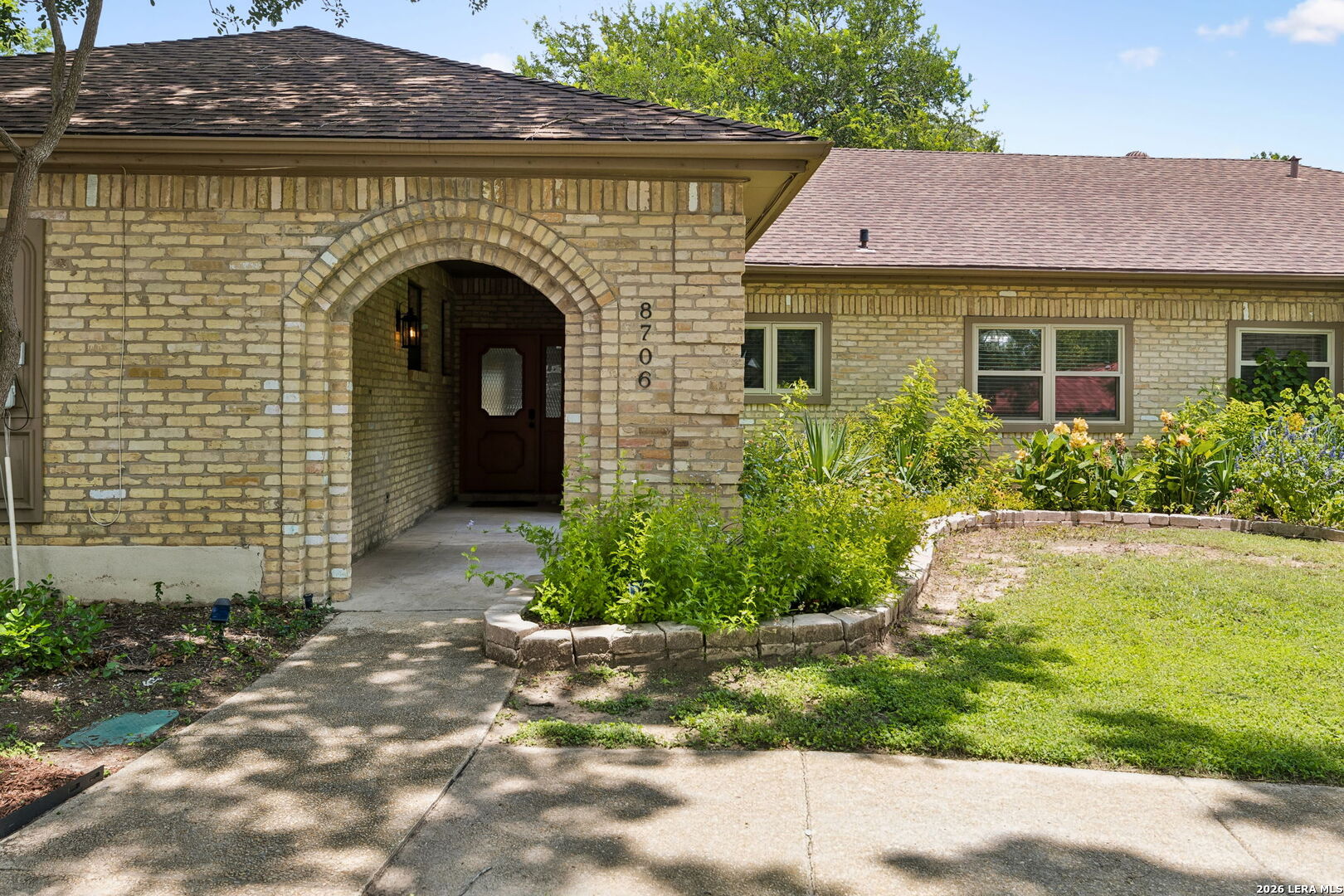 8706 Golden View Windcrest TX 78239