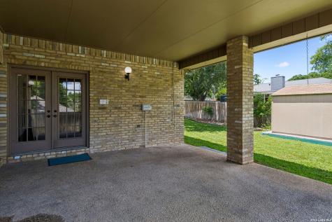 8706 Golden View Windcrest TX 78239