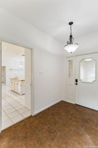 8706 Golden View Windcrest TX 78239