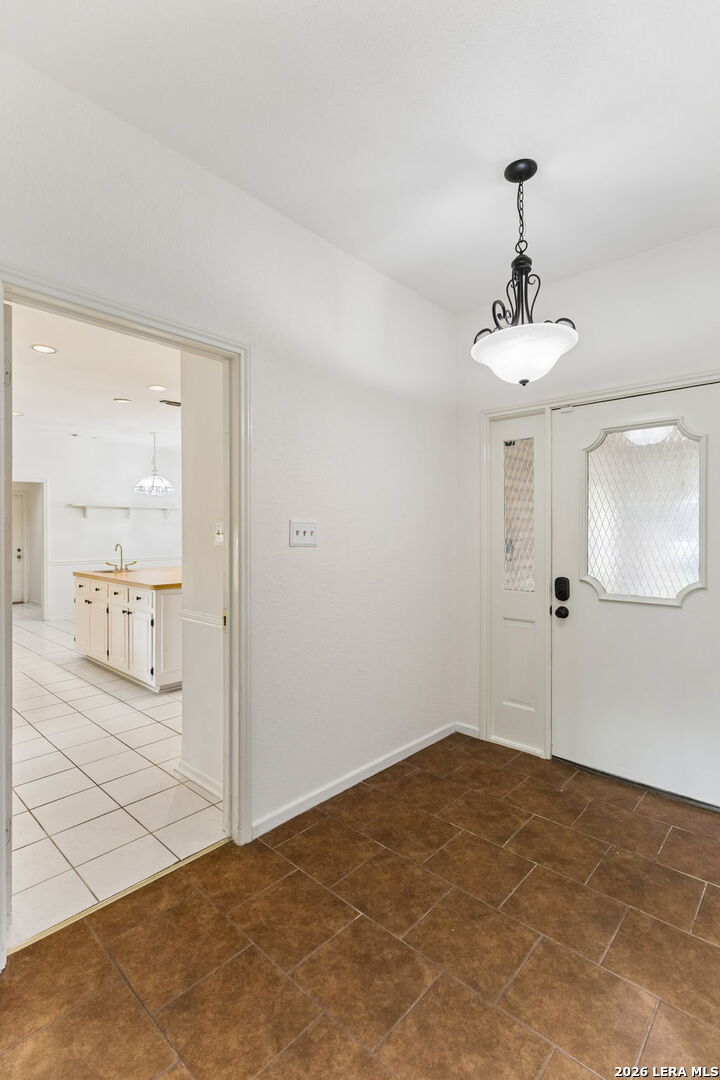 8706 Golden View Windcrest TX 78239