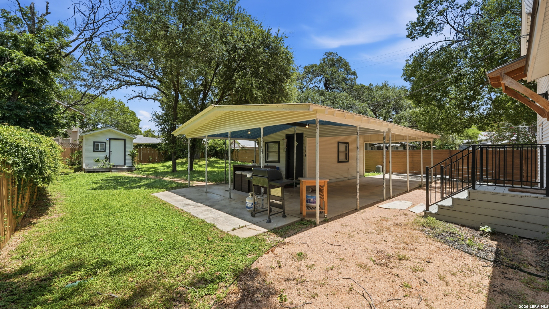 321 E Mistletoe San Antonio TX 78212